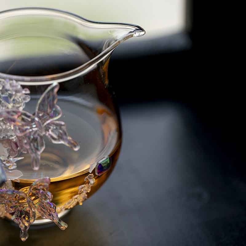 Handmade Butterfly Glass Fair Cup Heat-Resistant Borosilicate Tea Pitcher Creative Tea Sharing Cup Oriental Aesthetic Teaware