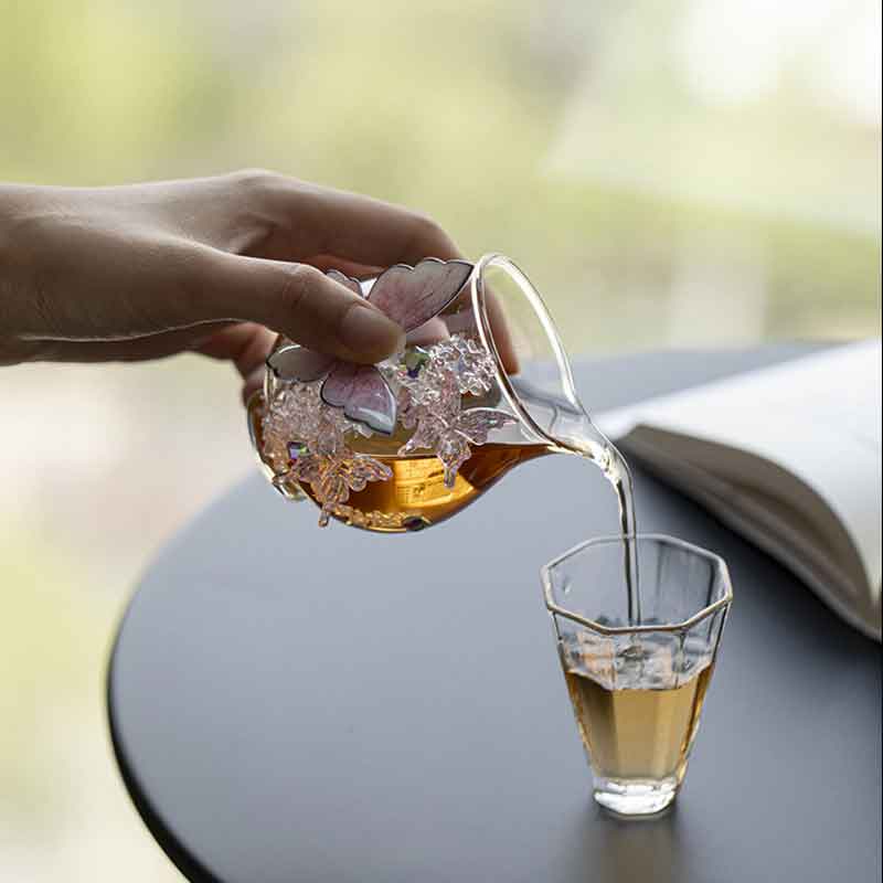 Handmade Butterfly Glass Fair Cup Heat-Resistant Borosilicate Tea Pitcher Creative Tea Sharing Cup Oriental Aesthetic Teaware