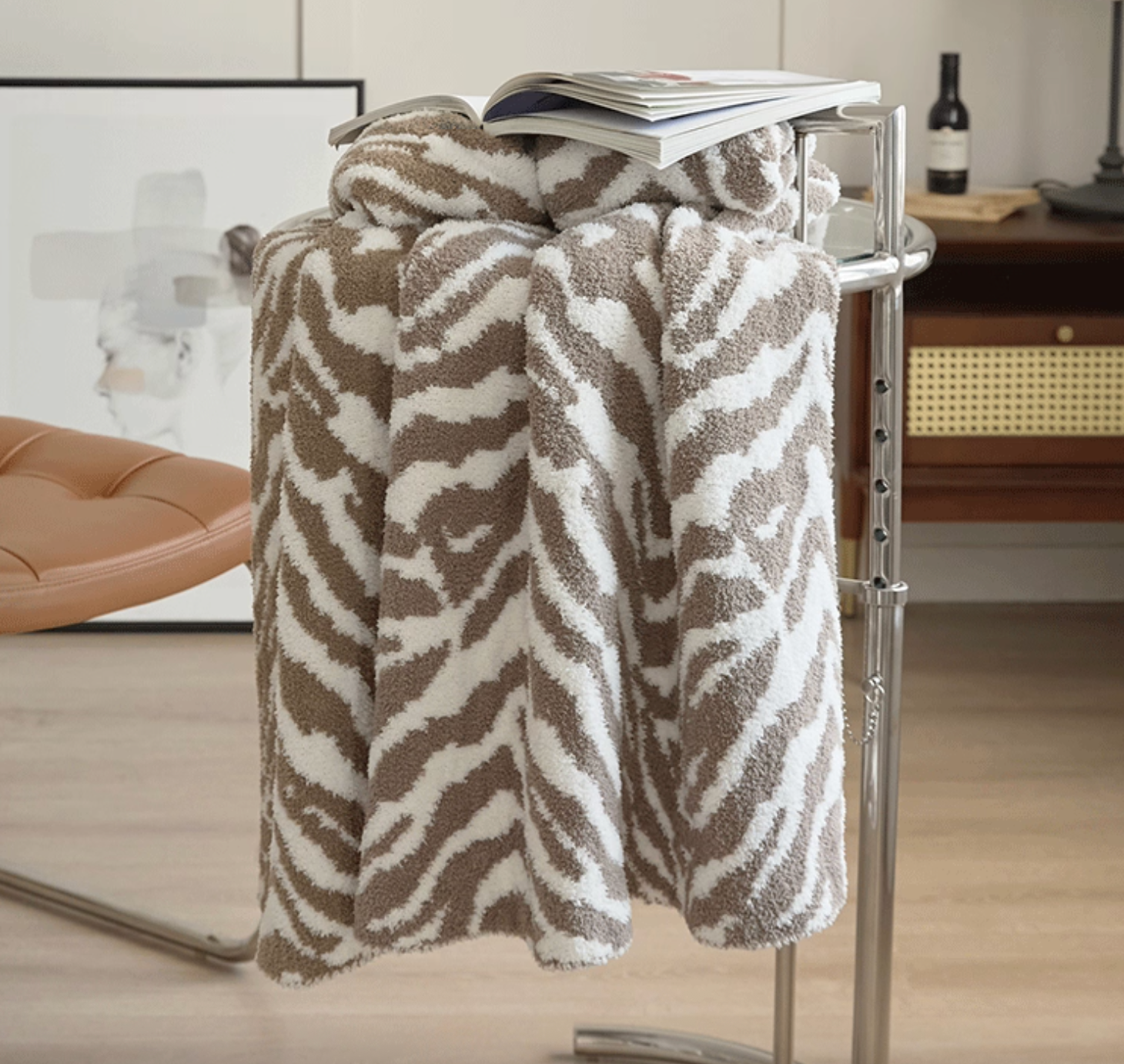 Nordic Style Half-Fleece Throw Blanket – Soft Lightweight Bed & Sofa Blanket for Office Nap or All Seasons