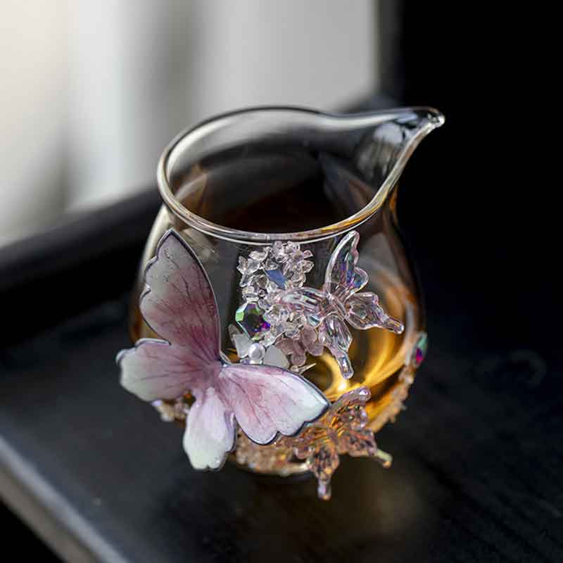 Handmade Butterfly Glass Fair Cup Heat-Resistant Borosilicate Tea Pitcher Creative Tea Sharing Cup Oriental Aesthetic Teaware