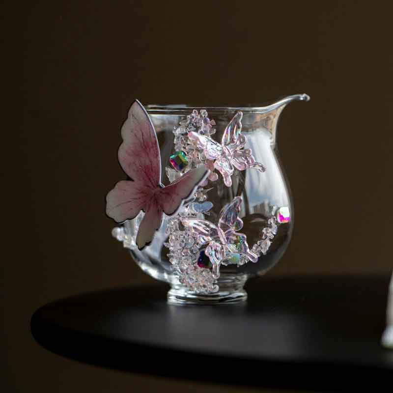 Handmade Butterfly Glass Fair Cup Heat-Resistant Borosilicate Tea Pitcher Creative Tea Sharing Cup Oriental Aesthetic Teaware