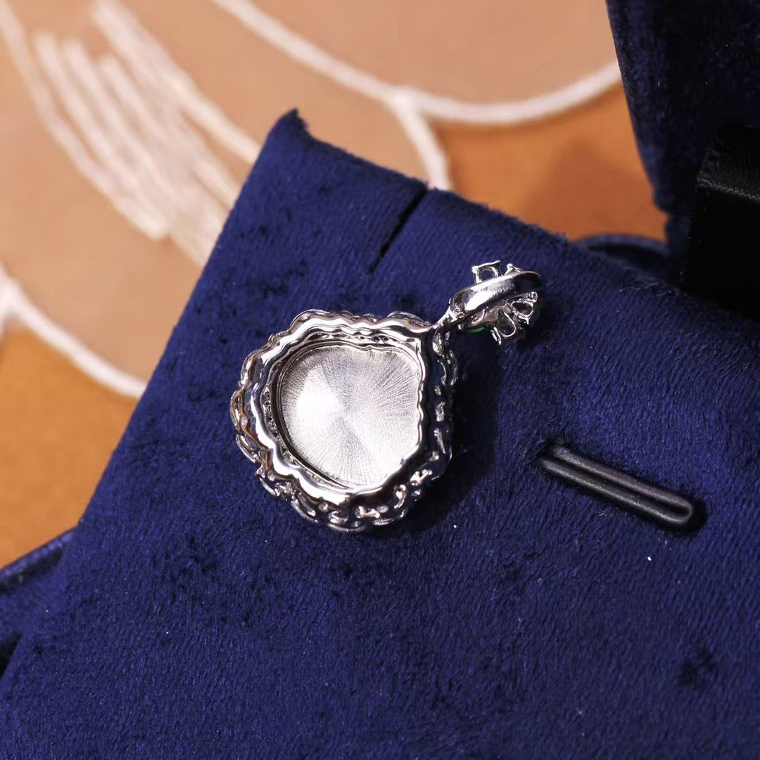 Natural Yellow Jadeite Buddha Pendant – Untreated Glassy Jadeite in 18K Gold with Diamonds