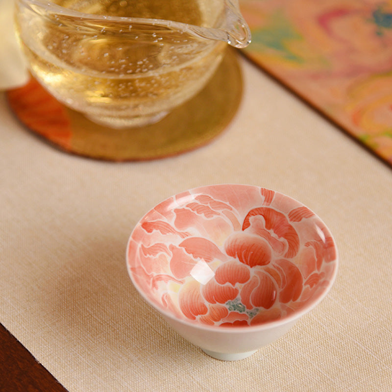 Hand-Painted Lotus Porcelain Teacup – Heart-Shaped Jingdezhen Underglaze Cup