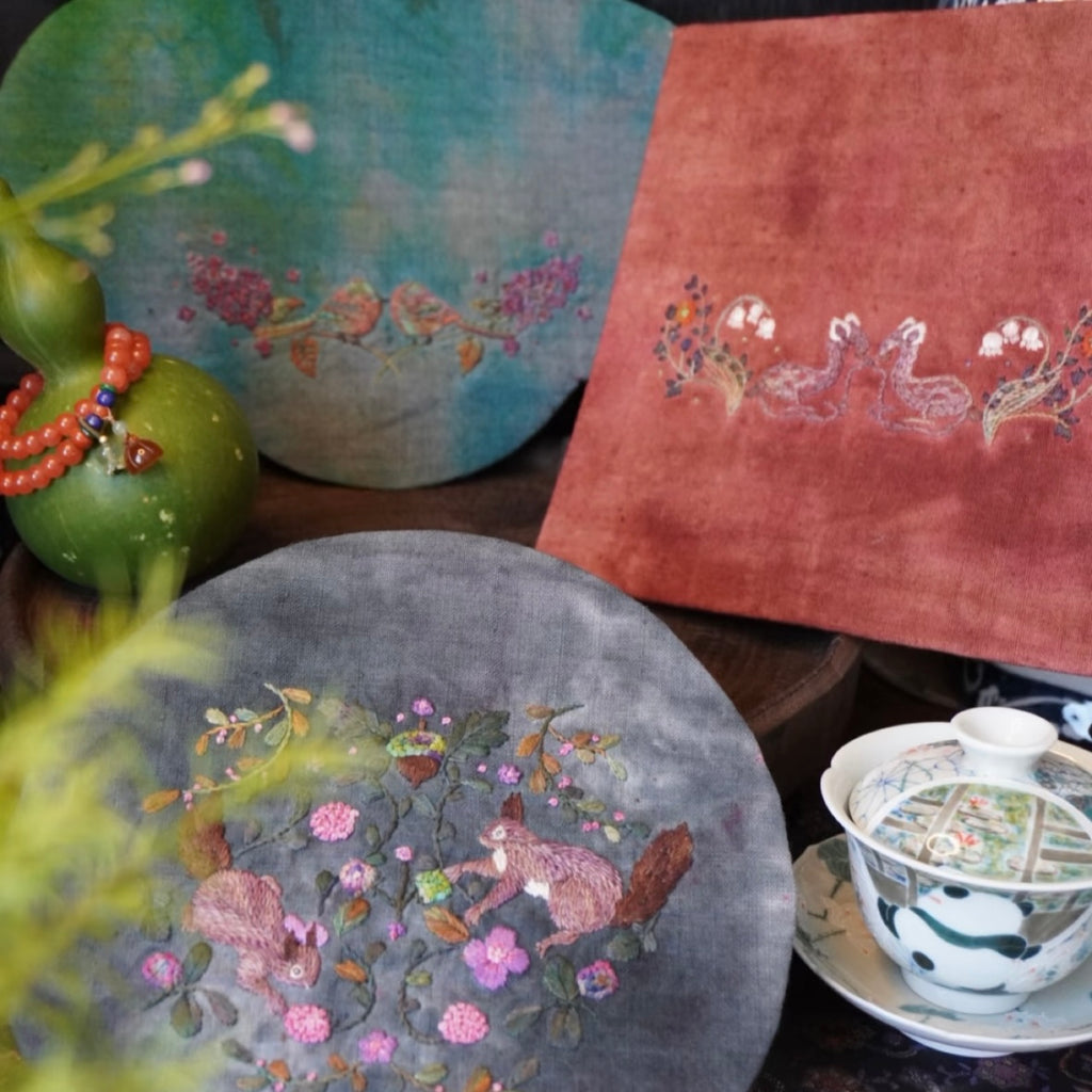 Hand-Embroidered Teapot Mat – One-of-a-Kind Vintage Cotton Coaster with Animal Motifs (Squirrel, Dog, Bird)