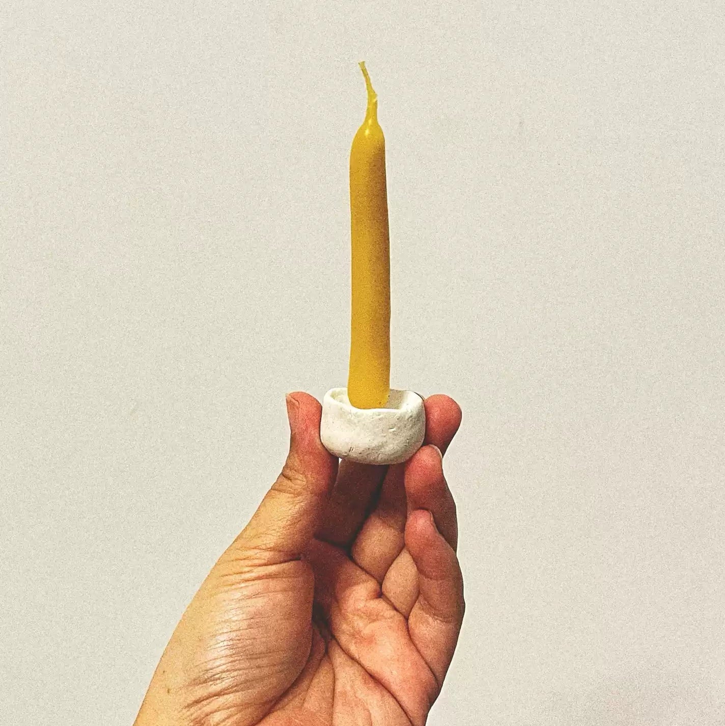 TRACY WANG Mini Beeswax Candle – Handcrafted Pure Natural Honey Wax Candle Made with Traditional Method