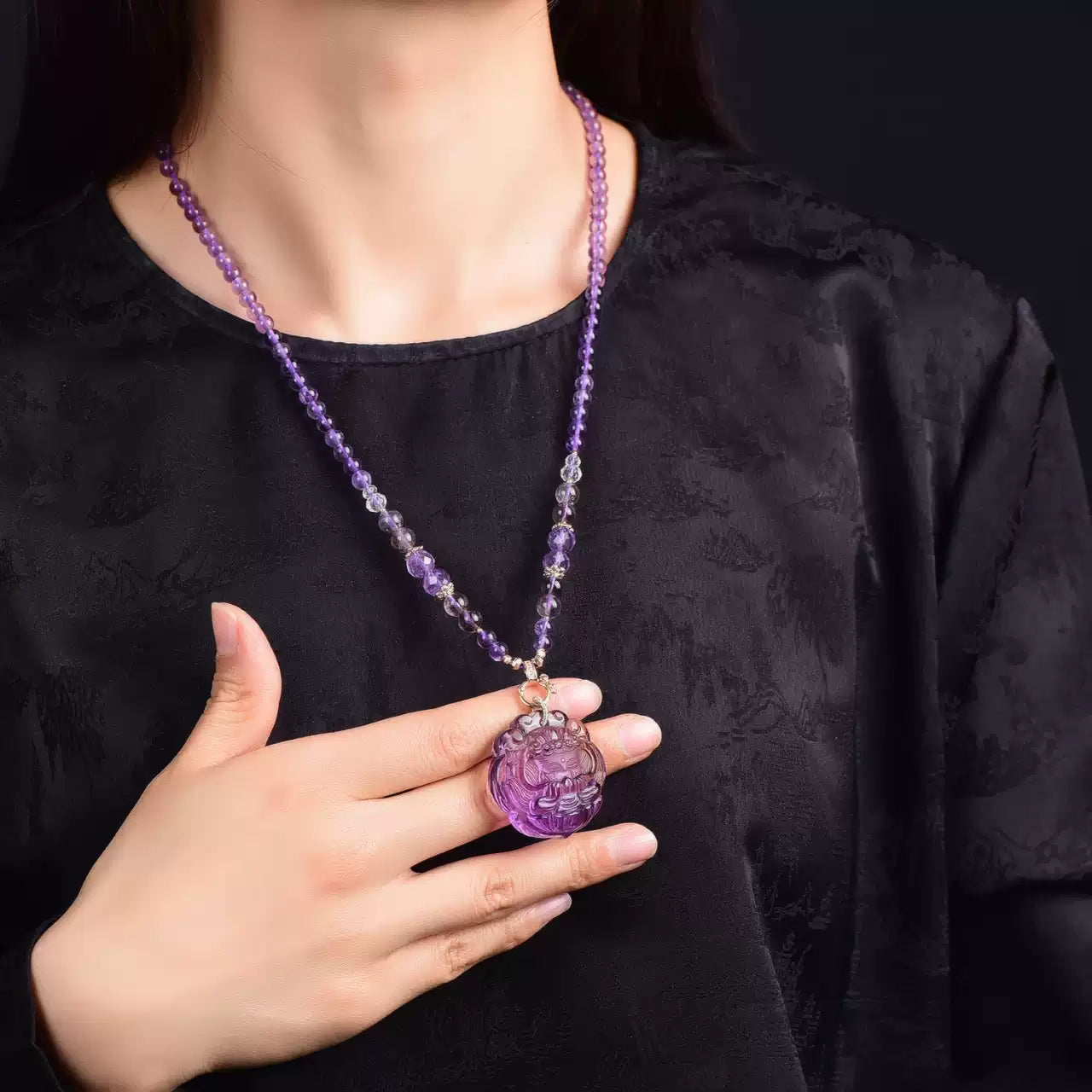 Natural Amethyst Nine-Tailed Fox Pendant Hand-Carved Purple Crystal Fox Necklace