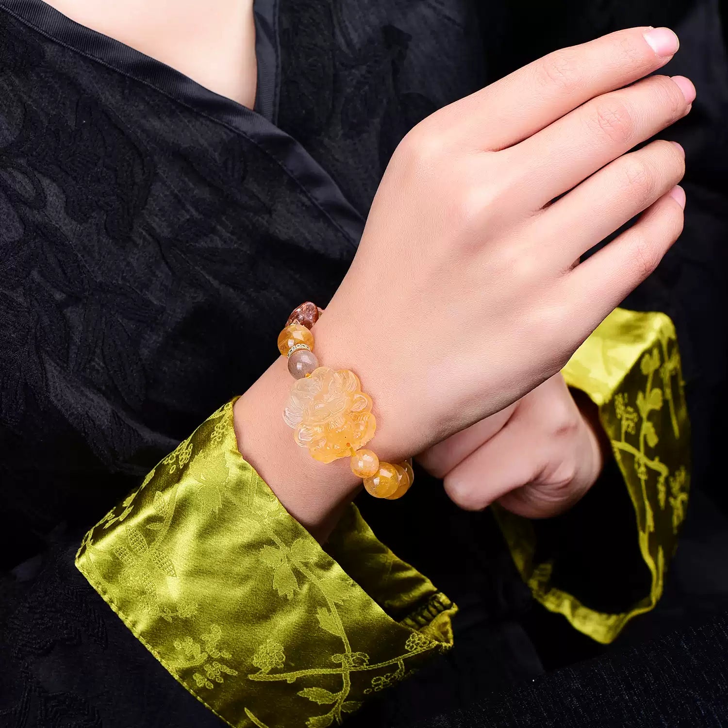 Natural Yellow Fluorite Nine-Tailed Fox Bracelet Handcrafted Crystal Fox Bead Bracelet